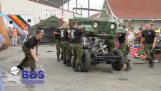 Soldații se dizolvă și asambla un jeep în 3 minute