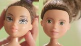 Една жена дава кукли по-реалистичен вид