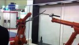 Dois robôs de xifomachoyn com Katana