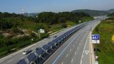 Ένας εκπληκτικός ποδηλατόδρομος με φωτοβολταϊκά πάνελ