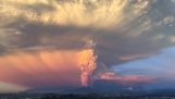 كبيرة ثوران بركان يوفر في شيلي