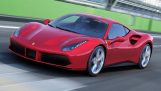 Ferrari 488 až 341 km / h