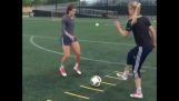 Tyttöjen jalkapallo koulutusta