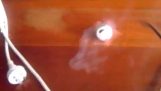 Ping Pong loptičku Dunked v tekutom dusíku