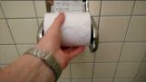 En smart base av toalettpapir i Japan
