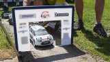 Rallykampioenschap met op afstand bestuurbare auto's