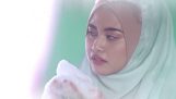 Reklama na ženský šampon v Malajsii