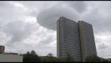 Σύννεφο με σχήμα ιπτάμενου δίσκου πάνω από τη Μόσχα
