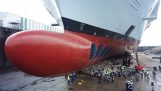 Le navire de croisière le plus grand du monde, hors de l'eau