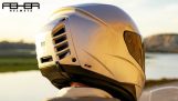Motorcycle helmet with air conditioning