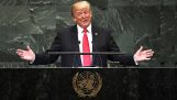 부동산 재벌 도널드 트럼프가 자신의 업적을 자랑 할 때 유엔의 지도자들은 웃음