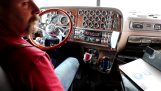 How do you change gears in a truck 18tachyto;