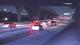 vehicul imobilizata provocând mai multe coliziuni (Los Angeles)