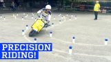 Precision Scooter Riding på Vespa Agility Course!