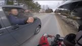 Epik Moped Polis Chase Kaçış | FACE üzerinde Biber spreyi! | 77cc Stage6 Derbisi