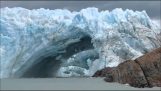 Μια αψίδα πάγου καταρρέει (Αργεντινή)