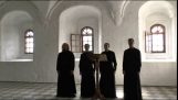 4 रूसी भिक्षुओं प्राचीन बीजान्टिन शैली में जप