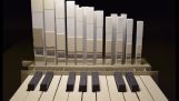 Um piano feito de papel