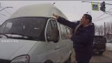 At en beruset sjåfør behandles i Russland;