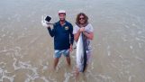 Tuna bir dron ile Balık tutma