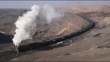 Train avec locomotive à charbon mine de Chine