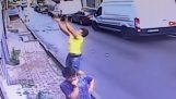 Young man saves a 2 year old girl who fell from a window