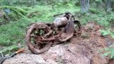 They found a motorcycle WW2 buried in the dust