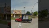 Το Google street view πριν και μετά το ατύχημα