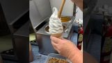 Παγωτό με γέμιση καραμέλας