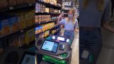 Cum este să faci cumpărături într-un supermarket Amazon?