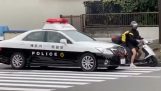 Politie-achtervolging in Japan