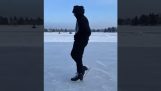 Moonwalk pe gheață