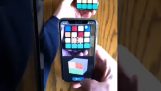 Riešenie Rubikovej kocky s malou pomocou