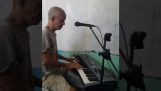 Un uomo dai interpreta Filippine “Lacrime in Paradiso”