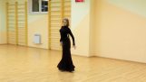Geleneksel Gürcü dansı Acharuli