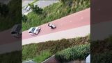 Episodisk forfølgelse af en scooter af politiet (Holland)