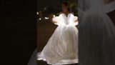 Sukienka z włókna światłowodowego