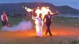 Ateşli bir düğün