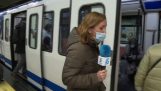 Dziennikarz zapomina o kamerzyście w metrze