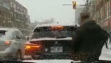 صراع عنيف بين السائقين في كندا