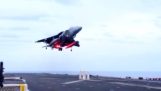 AV-8B Harrier núdzové pristátie bez nosa zariadenia. Úžasné zobrazenie zručnosť!