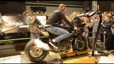 326BHP Kawasaki H2R плюет пламя на Dyno @ Motorbeurs Утрехт